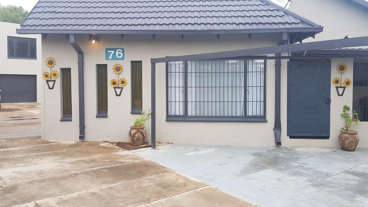 Favour Guest House Polokwane Exterior foto